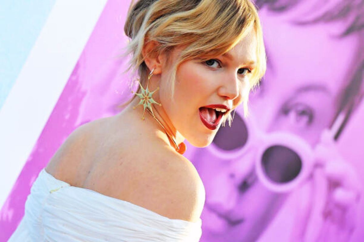 Grace VanderWaal Net Worth in 2026