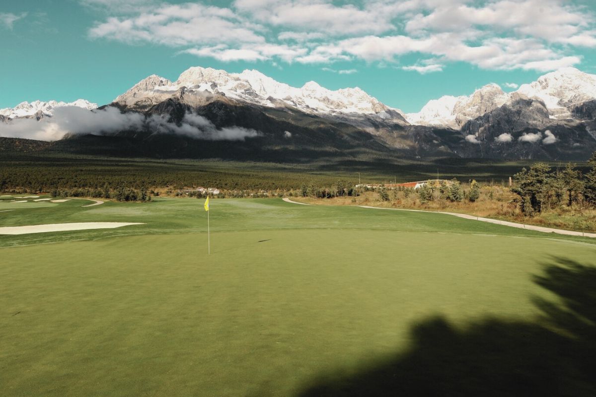 Jade Dragon Snow Mountain (Yunnan, China)