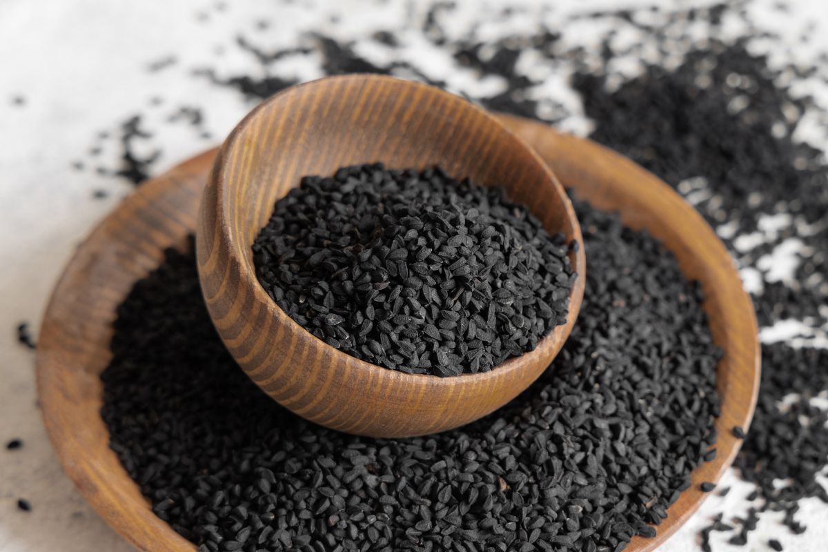 What Happens if We Eat Kalonji (Nigella Seeds) Daily