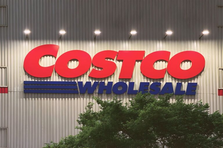 Who Is Competing With Costco Rivals Launching Massive Stores in 2026