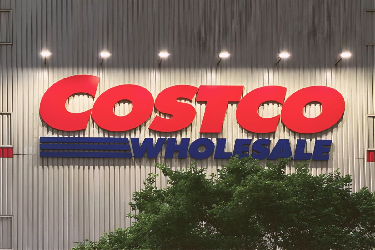 Who Is Competing With Costco Rivals Launching Massive Stores in 2026